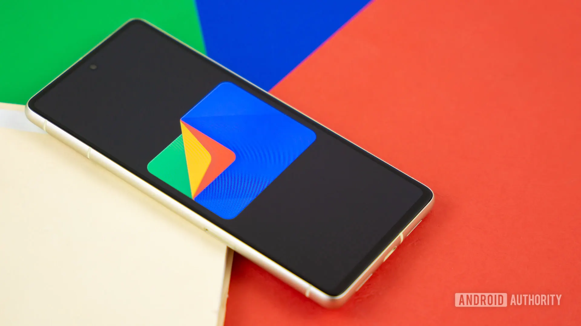 Это приложение очистит ваш Android-смартфон от мусора. Вы освободите кучу гигабайт