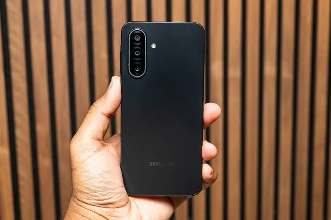 Samsung Galaxy A18 получит дизайн из 2019 года. Линейку опять обновят очень минорно