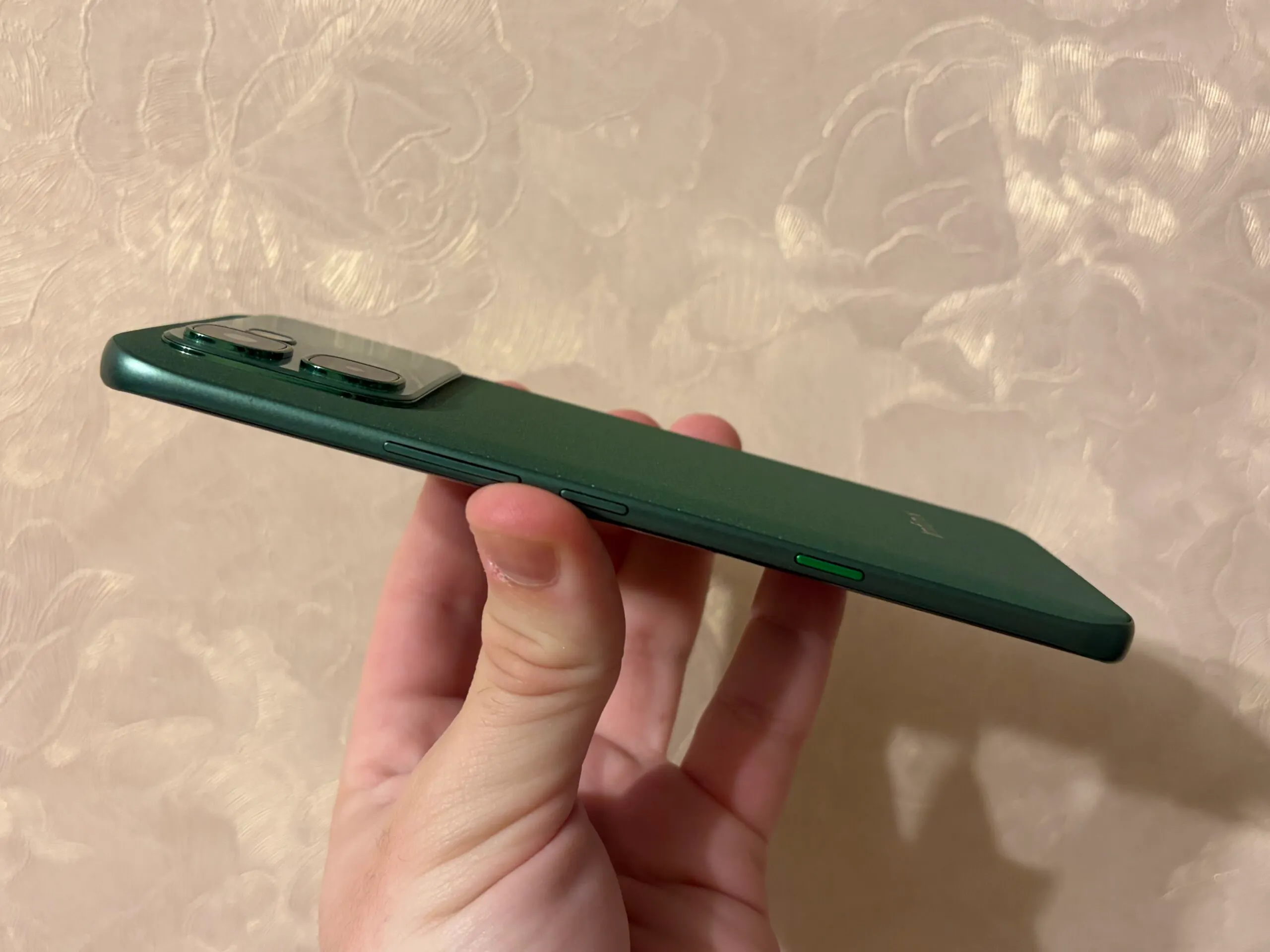 Смартфон Infinix Note Edge
