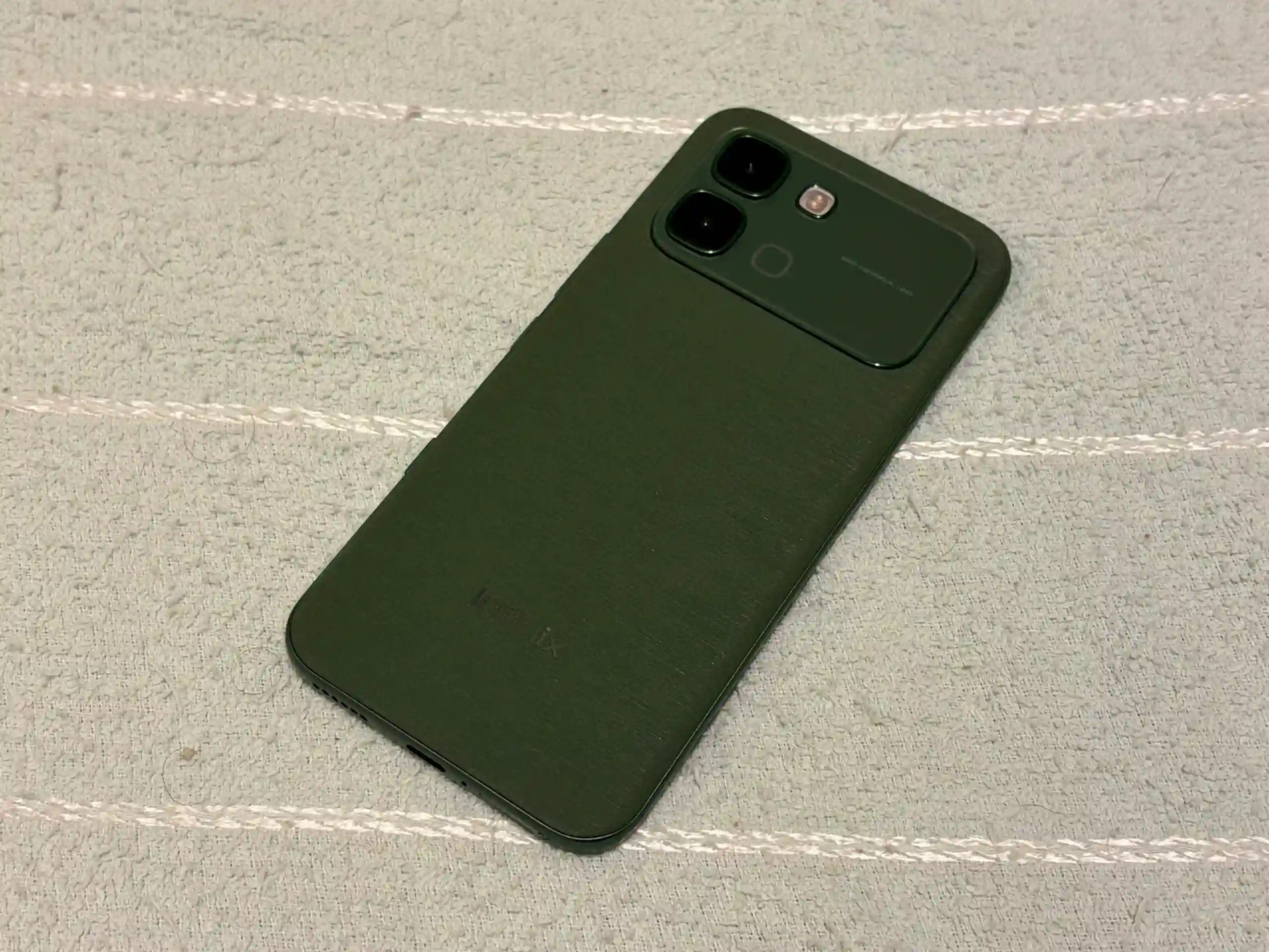 Смартфон Infinix Note Edge