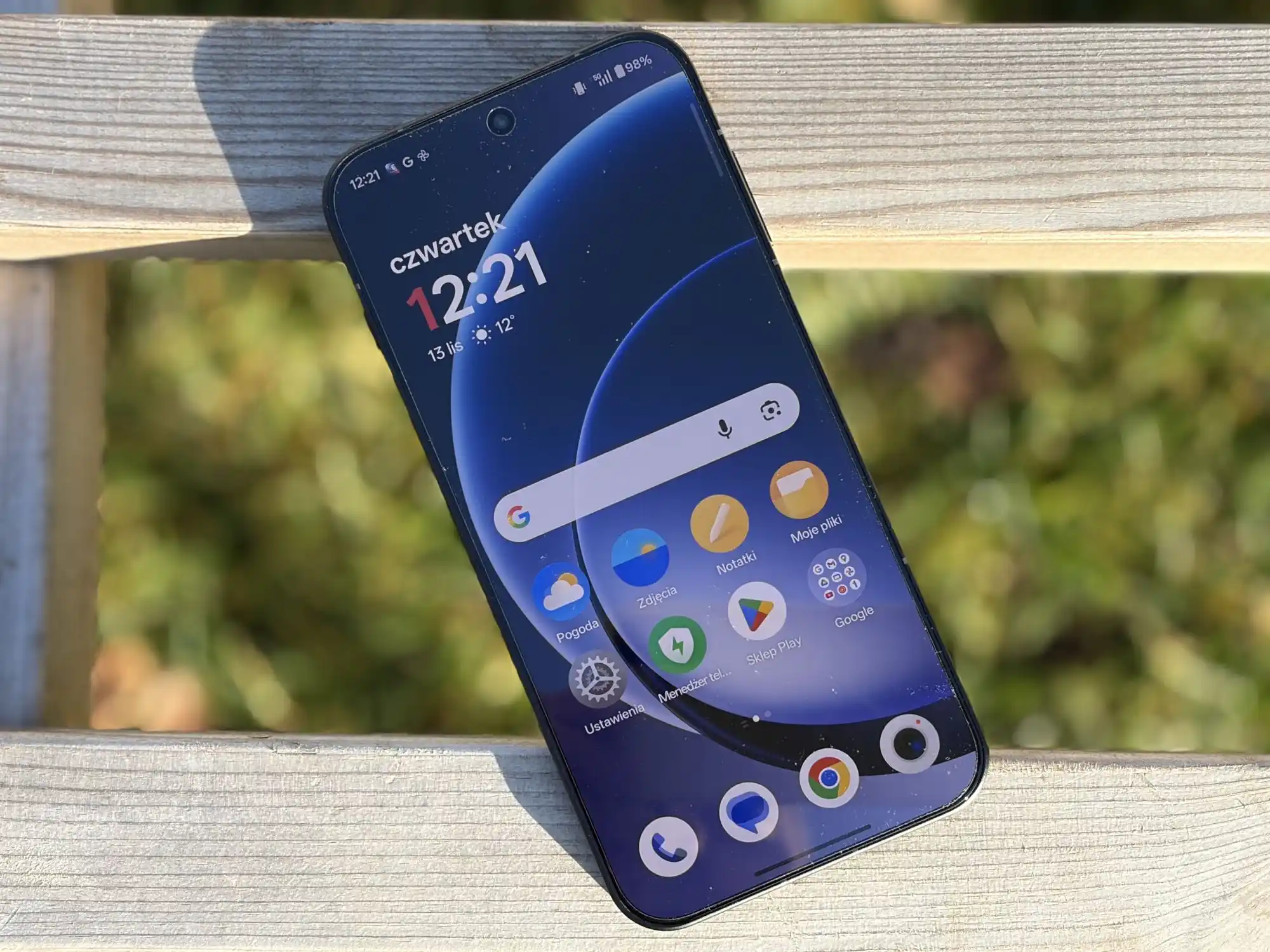 Вот каким должен быть настоящий флагман. Главный OnePlus сливают за бесценок
