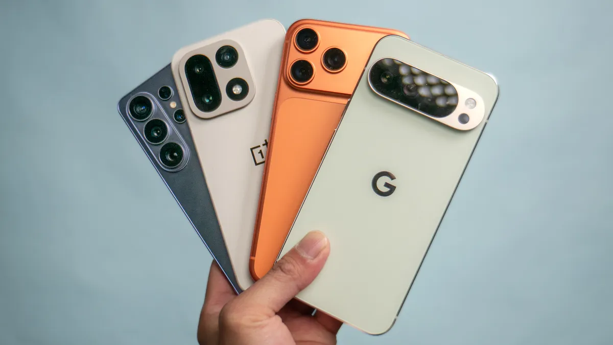 Эксперты назвали лучшие смартфоны с большим экраном. Есть идеальный iPhone и редчайшая раскладушка