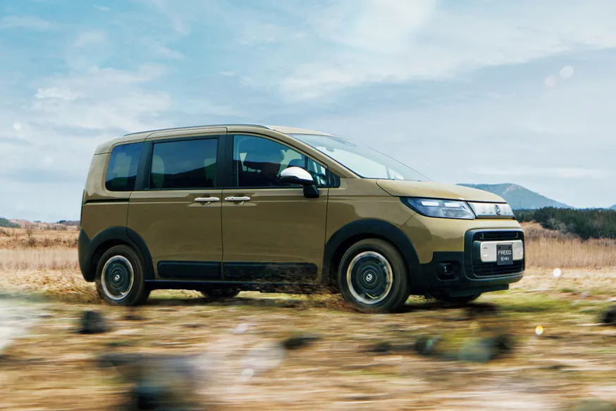 Honda Freed – самый народный компактвэн в России. У этой машины буквально нет аналогов