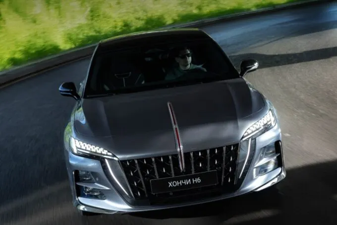 Hongqi H6
