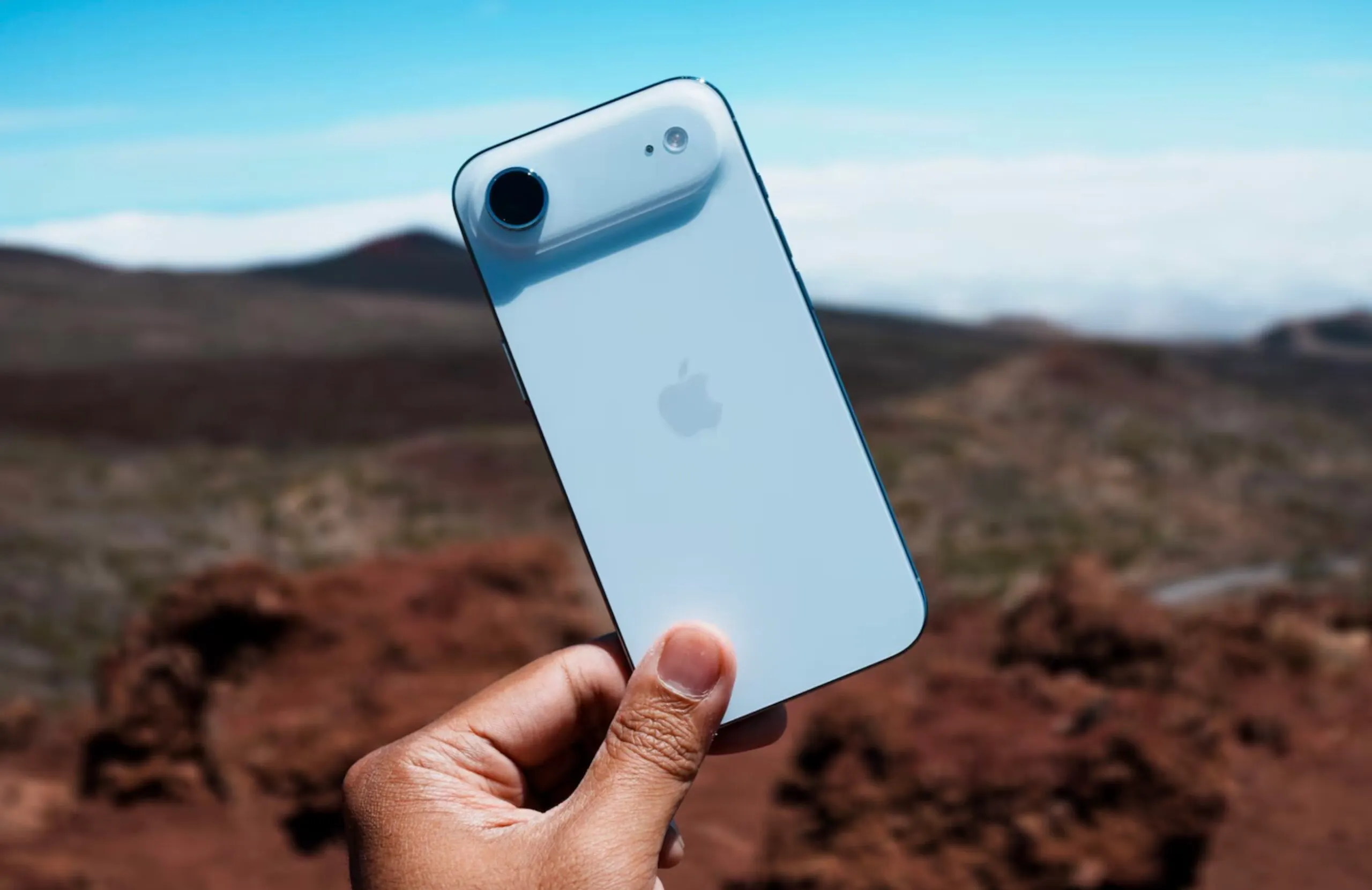 Стоит ли покупать iPhone Air в середине 2026 года? Говорят, что ультратонкий девайс снова подешевел