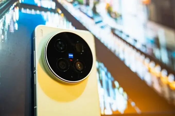 Vivo X300 Ultra