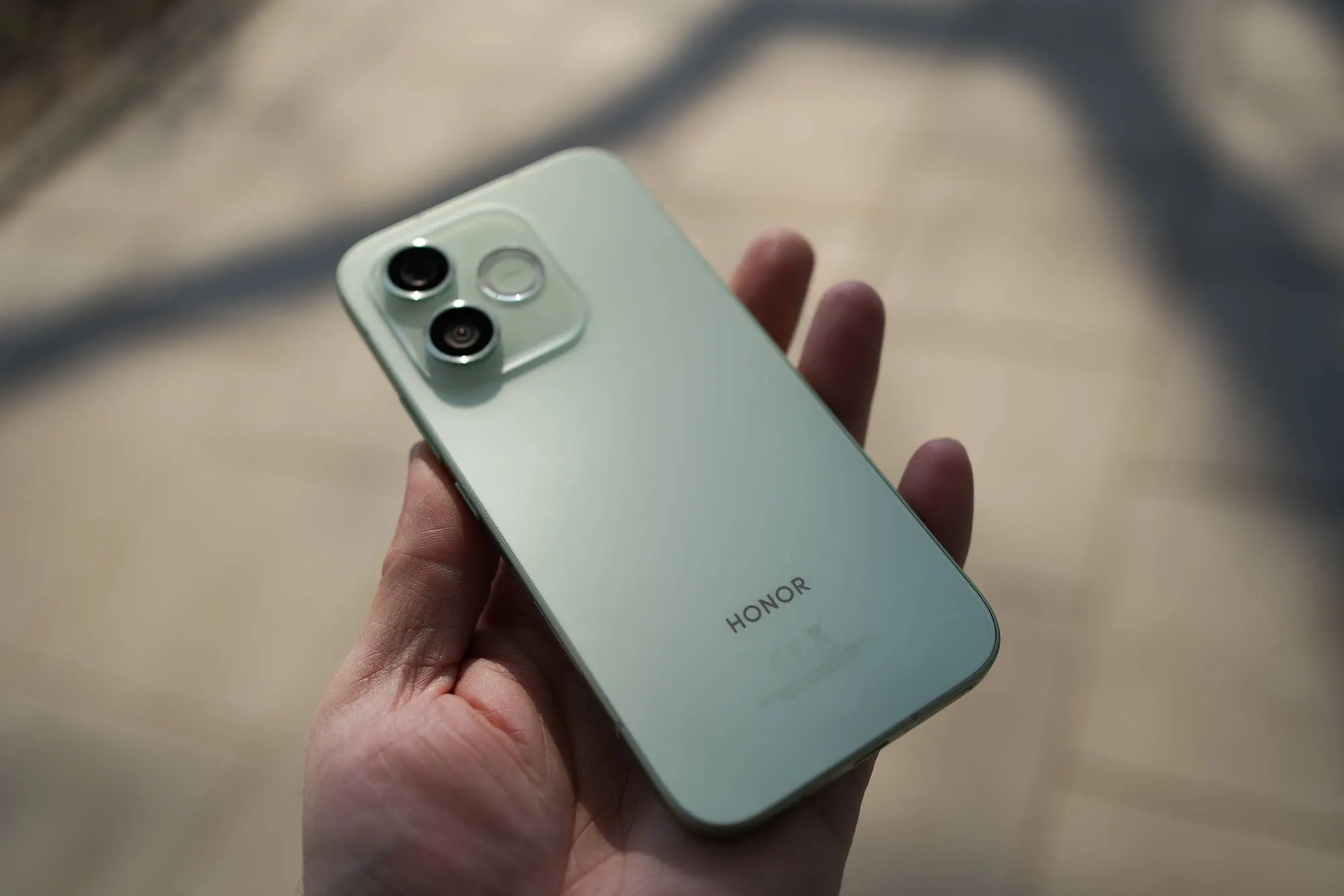 Honor 600 Lite внезапно подешевел на Маркете. Теперь его точно стоит брать 