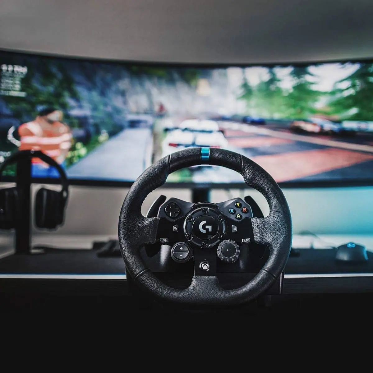 Нашли лучший руль для PlayStation 5 и ПК. Хитовый Logitech G923 с тактильной отдачей рухнул в цене