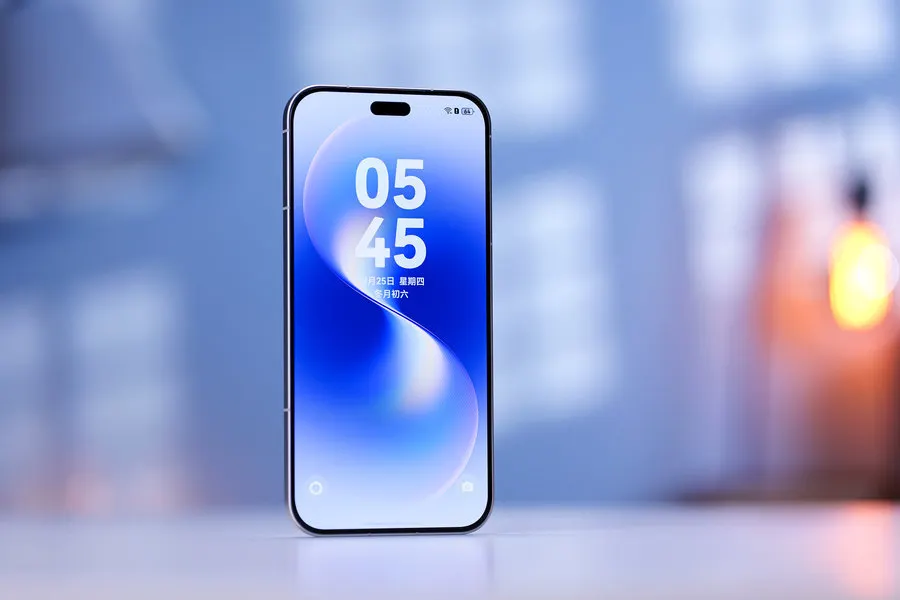 «Ничем не отличить от Apple». Сбалансированный Huawei подешевел на Маркете