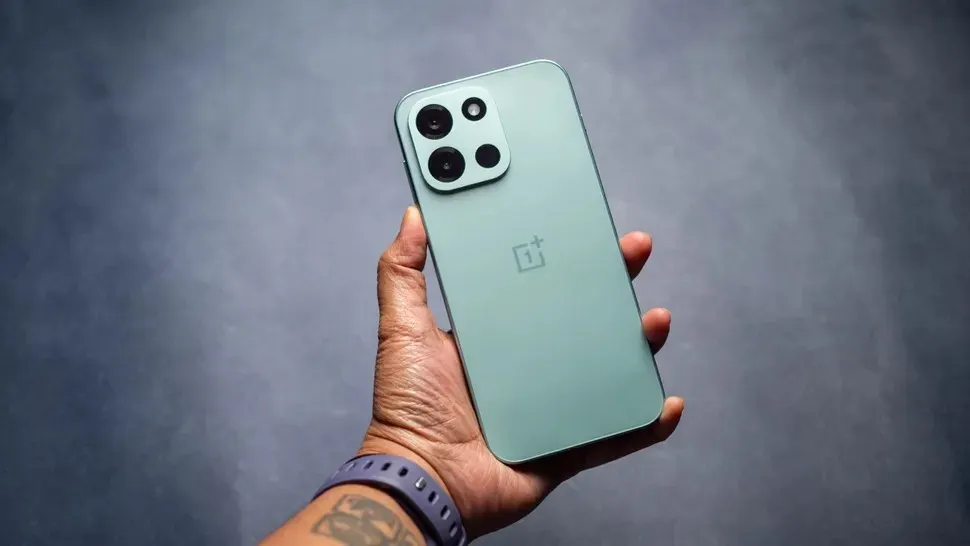 Сверхмощный OnePlus внезапно подешевел. У него практически нет недостатков