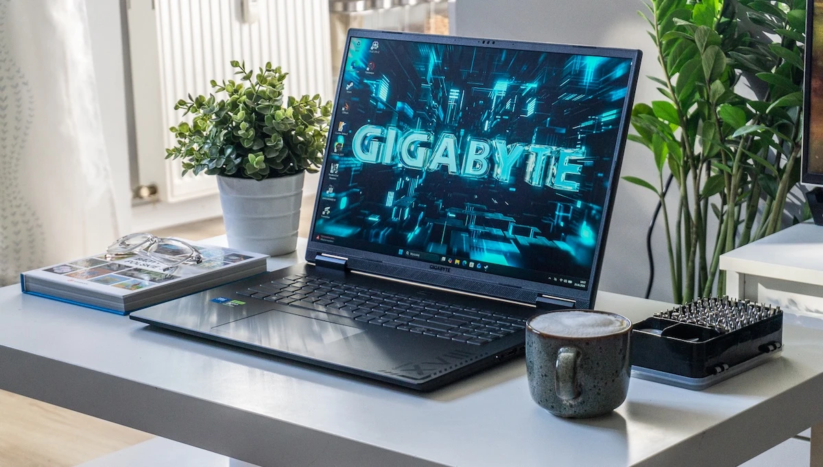 Gigabyte A18 Pro – игровой монстр. Обзор компьютера с дисплеем 18 дюймов, 32 Гбайт ОЗУ и видеокартой RTX 5080