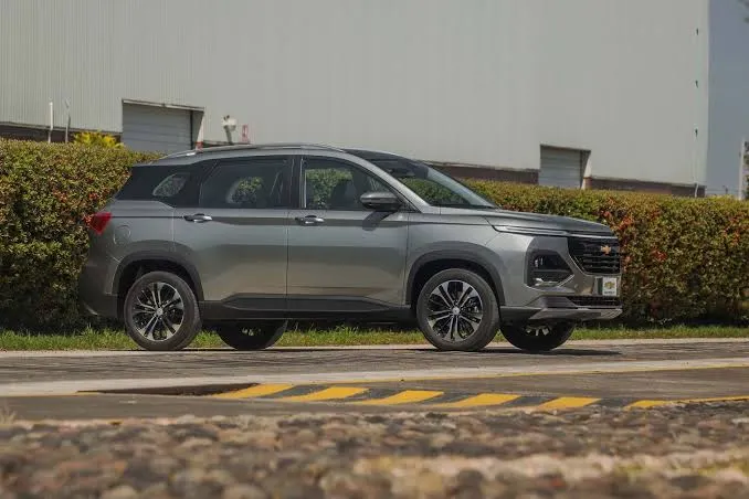 Семиместный кроссовер Chevrolet Captiva появился в России. Он гораздо дешевле аналогов