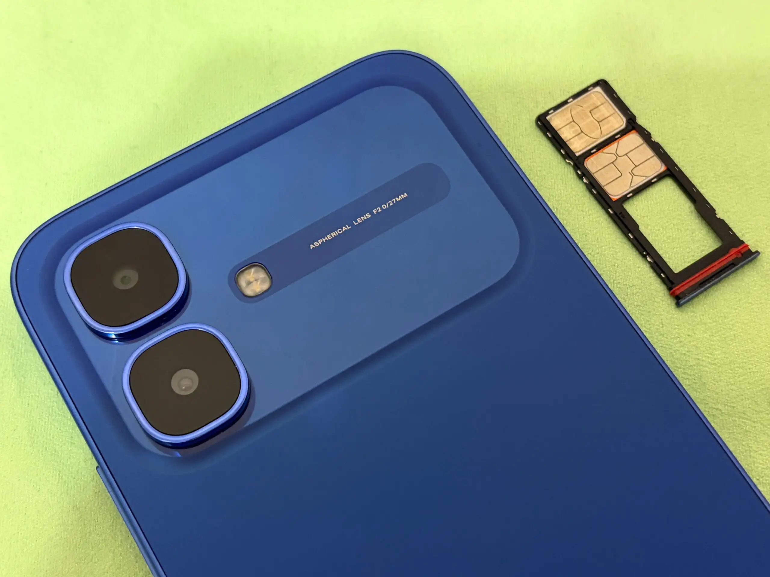 Смартфон Infinix Smart 20