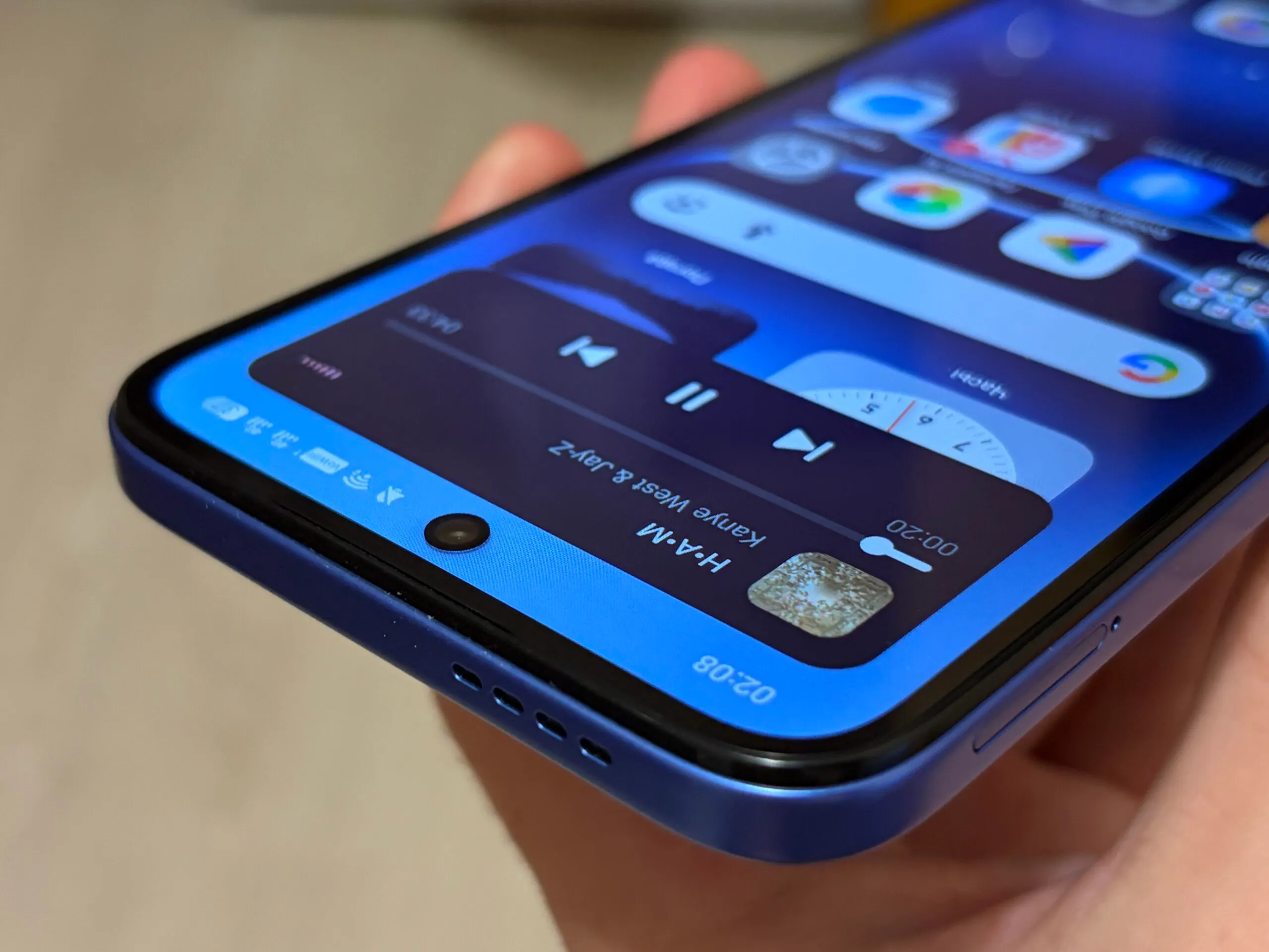 Смартфон Infinix Smart 20