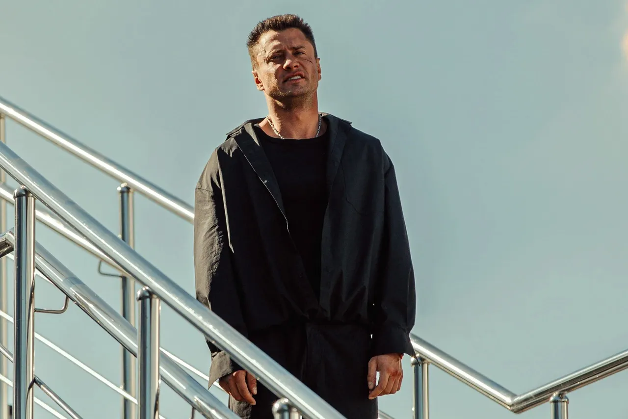 Культовый русский сериал с Павлом Прилучным продлили на новый сезон. Он держит рейтинг 8,2 на «Кинопоиске»