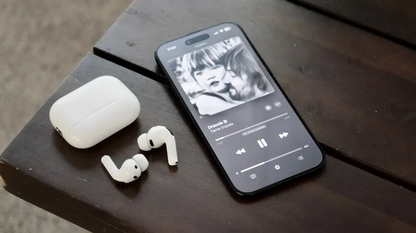 Самое время брать AirPods Pro 3. Эталонные наушники рухнули в цене 