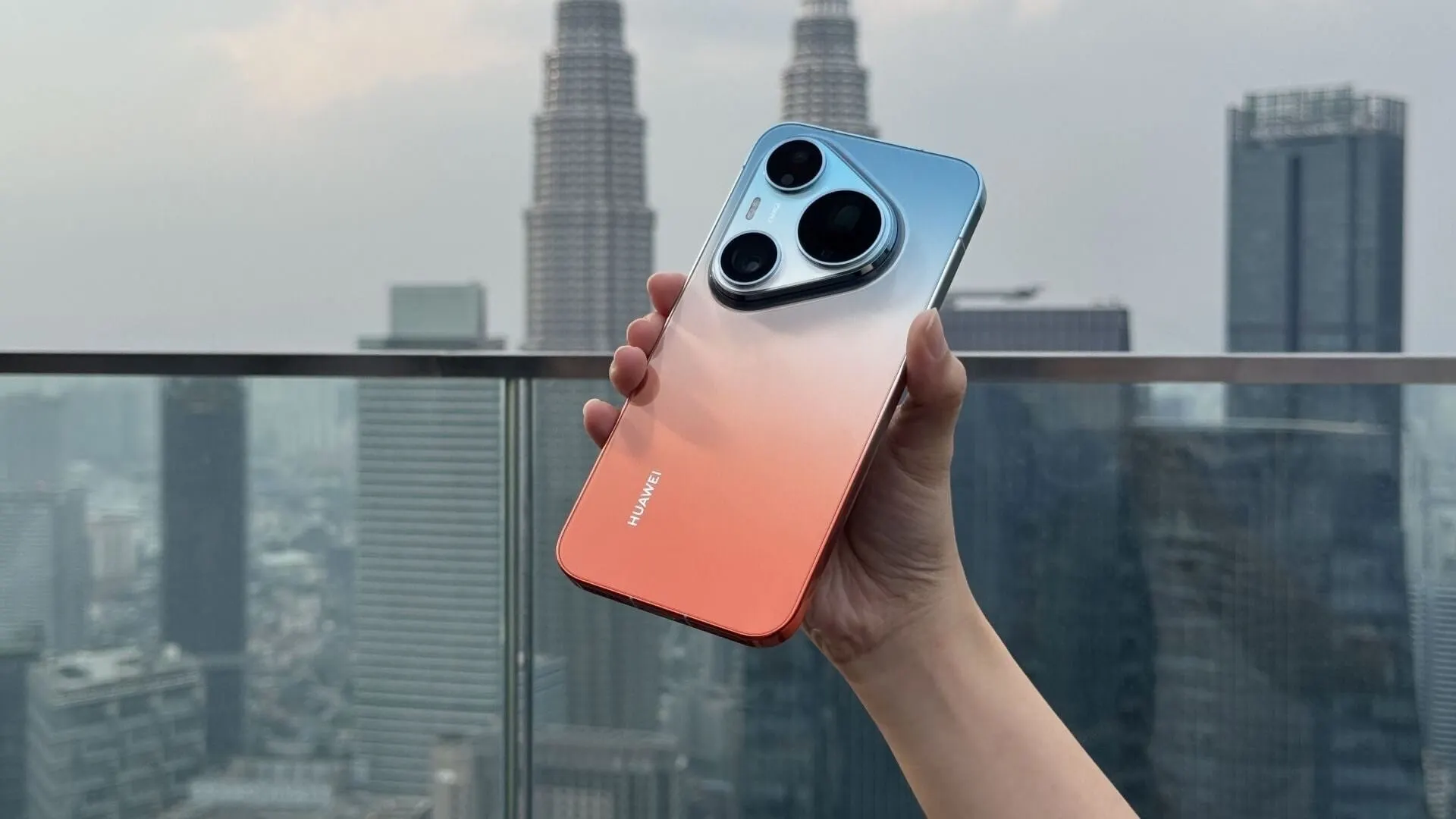 Этот Huawei точно станет хитом продаж. У него крутое железо и шикарная оптика 