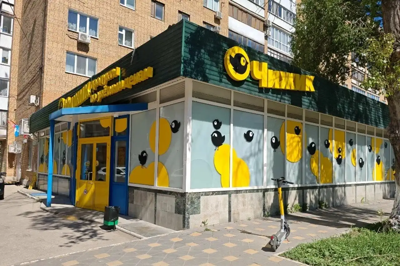 Эксперт попробовал всю дешевую готовую еду в «Чижике». Два продукта из дискаунтера точно не нужно брать