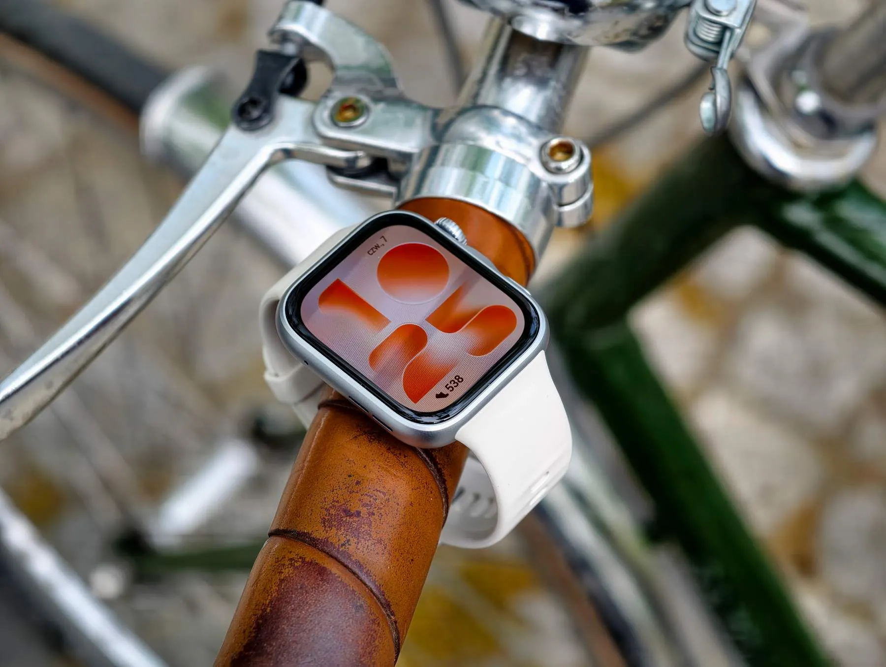 Apple Watch больше не нужны. Хитовые смарт-часы Huawei сливают за бесценок