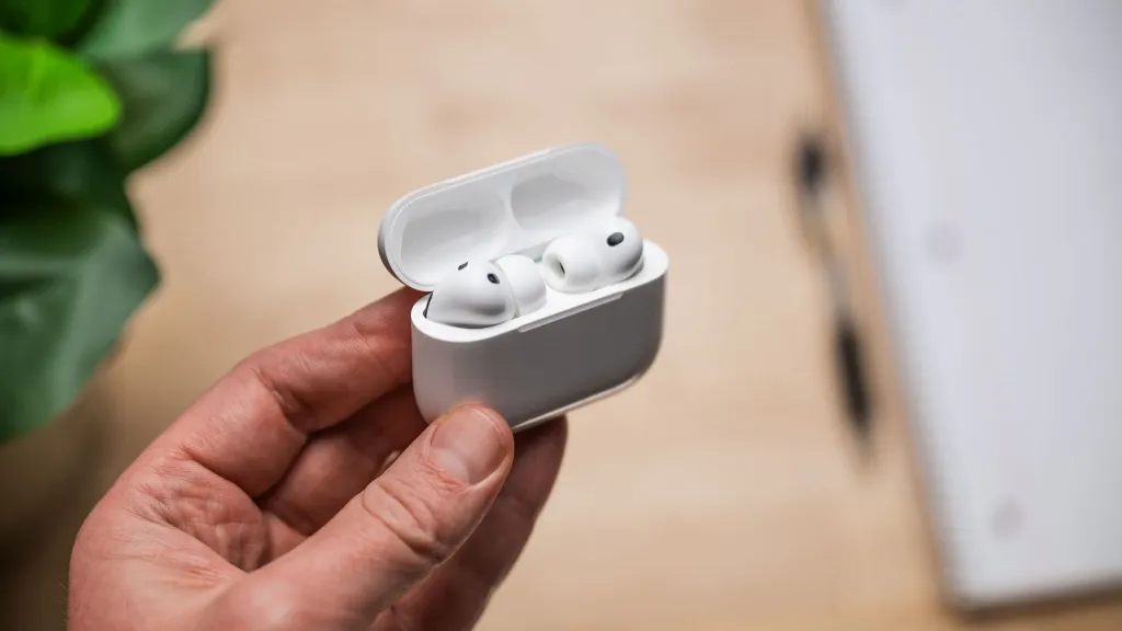 AirPods Pro 3 подешевели после презентации. Теперь их можно брать не глядя