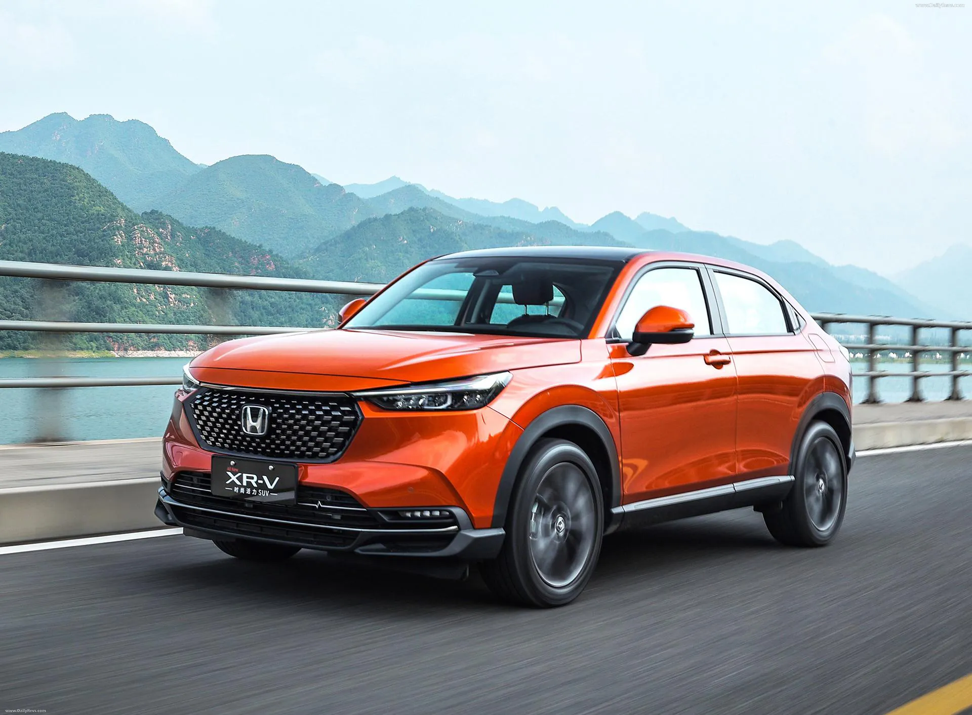Сверхнадежный кроссовер Honda подешевел с весны на 600 тысяч рублей. Он выгоднее многих китайцев