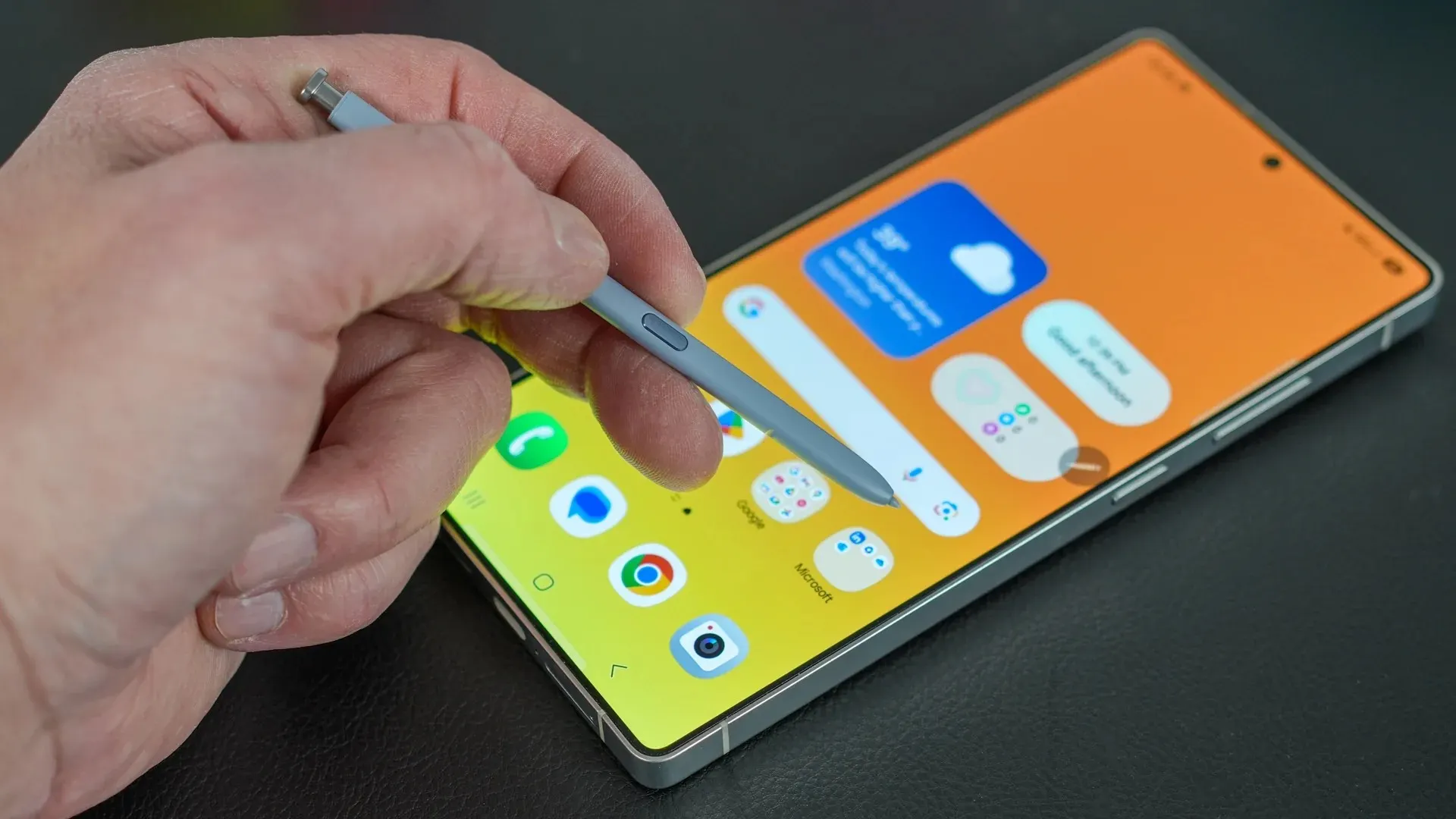 5 преимуществ Samsung Galaxy S25 Ultra. Почему этот флагман стоит брать и в 2026 году?