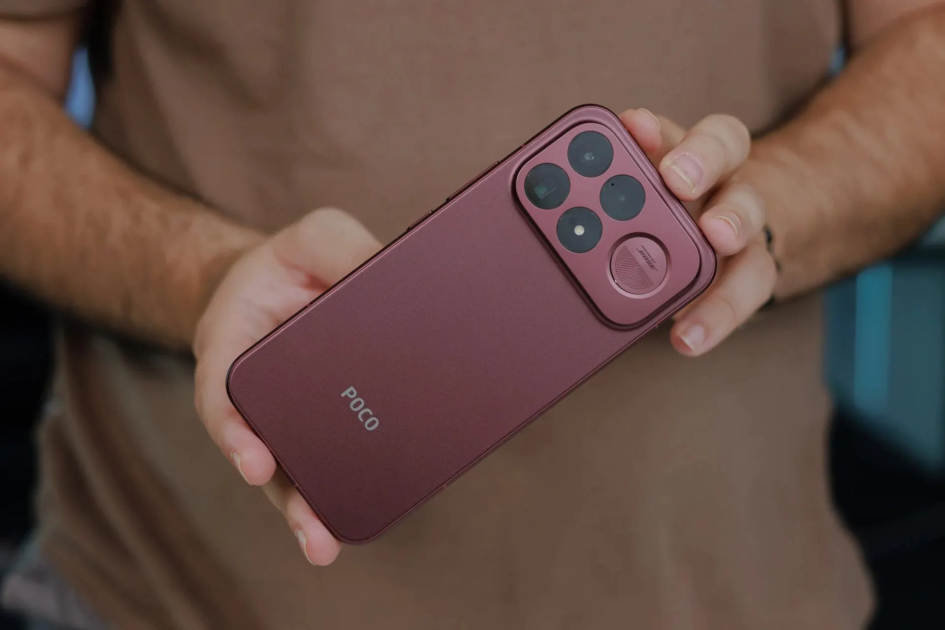 Новейший флагман Xiaomi Poco уже можно забрать со скидкой. Он точно станет хитом продаж 
