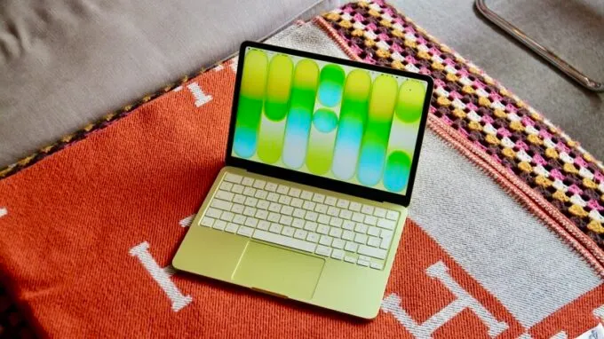 MacBook Neo