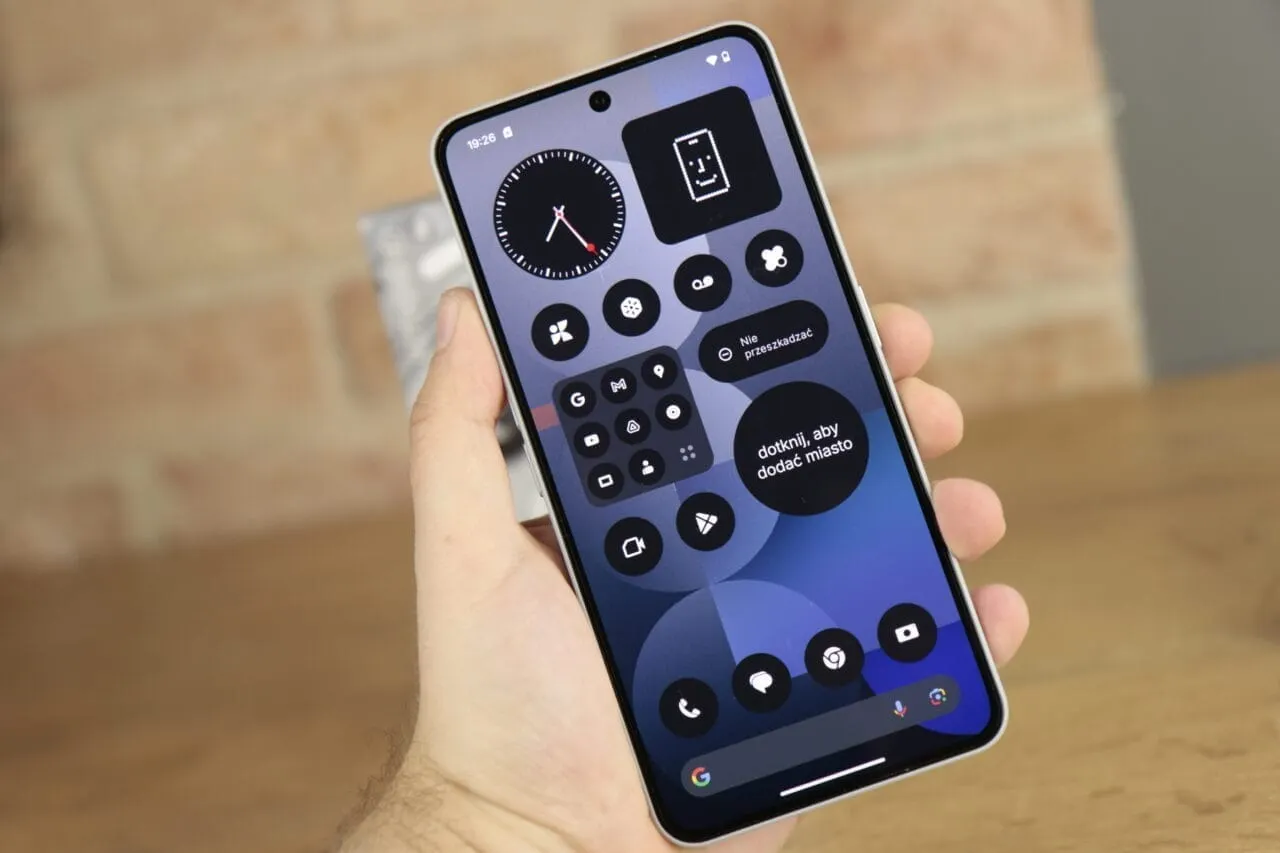 5 недорогих смартфонов с оптимальным железом. От хита Samsung Galaxy до стильного Nothing