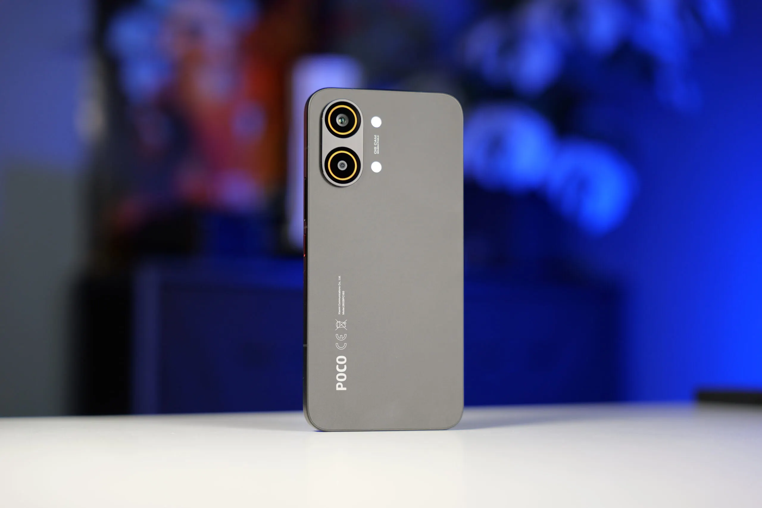 Мегапопулярный Xiaomi Poco внезапно обесценился. У него вообще нет недостатков
