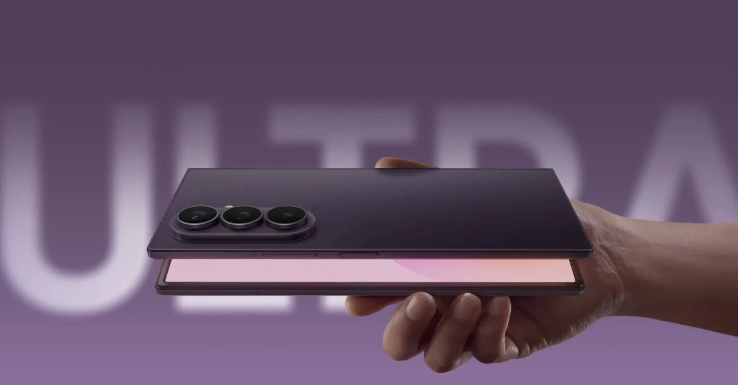 Выбраны лучшие смартфоны сентября. В список попал легендарный iPhone 17