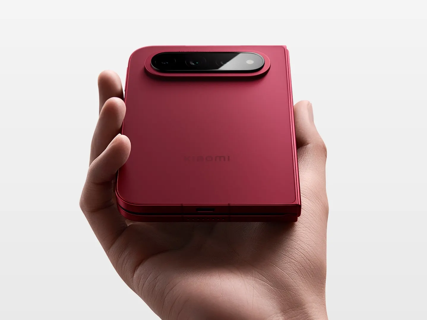 Так будет выглядеть складной iPhone. Вышел Xiaomi 18 Fold – новый широкоформатный флагман