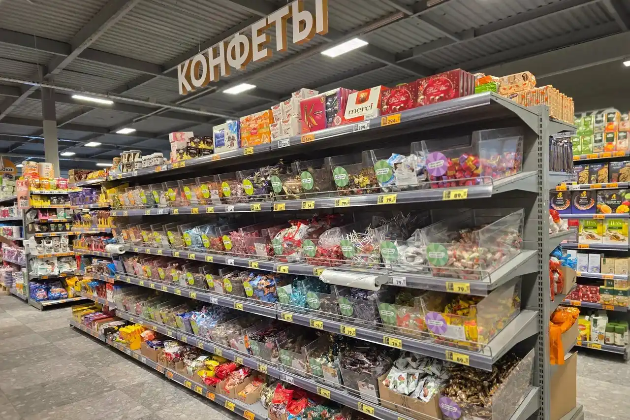 Почему нельзя покупать конфеты на развес в «Пятерочке» и «Магните»? Сотрудник магазина рассказал, что с ними не так