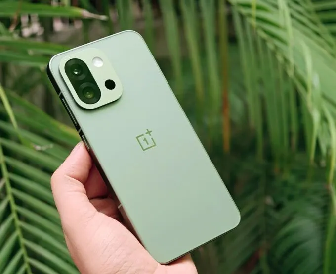 OnePlus 13S