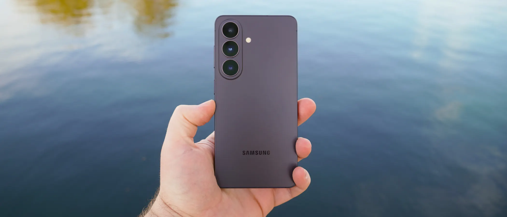 Главный компактный флагман 2026 года. 5 плюсов Samsung Galaxy S26