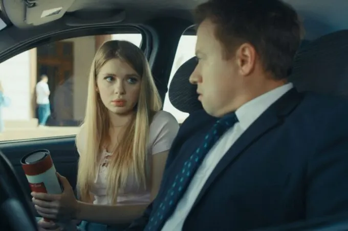 Анастасия Уколова и Андрей Гайдулян на съемках сериала ТНТ «СашаТаня»