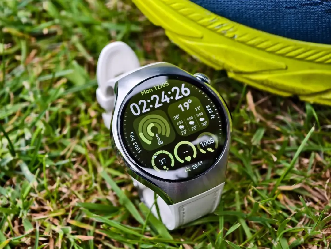 Huawei Watch 5 рухнули в цене. Это лучшие смарт-часы бренда на сегодня