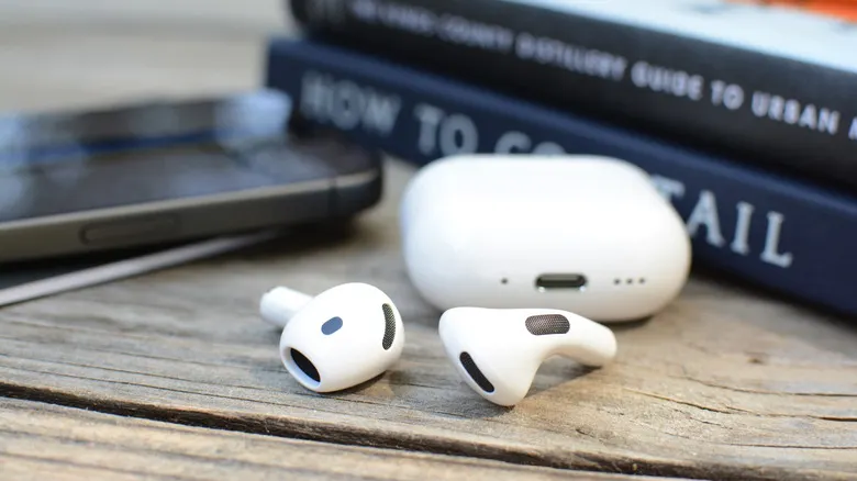 5 лучших моделей беспроводных наушников-вкладышей. От хита Huawei до свежих AirPods