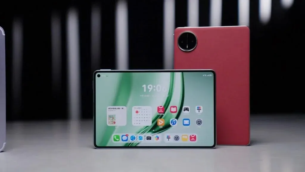 iPad Mini больше не нужен. Компактный планшет Huawei буквально выносит его 