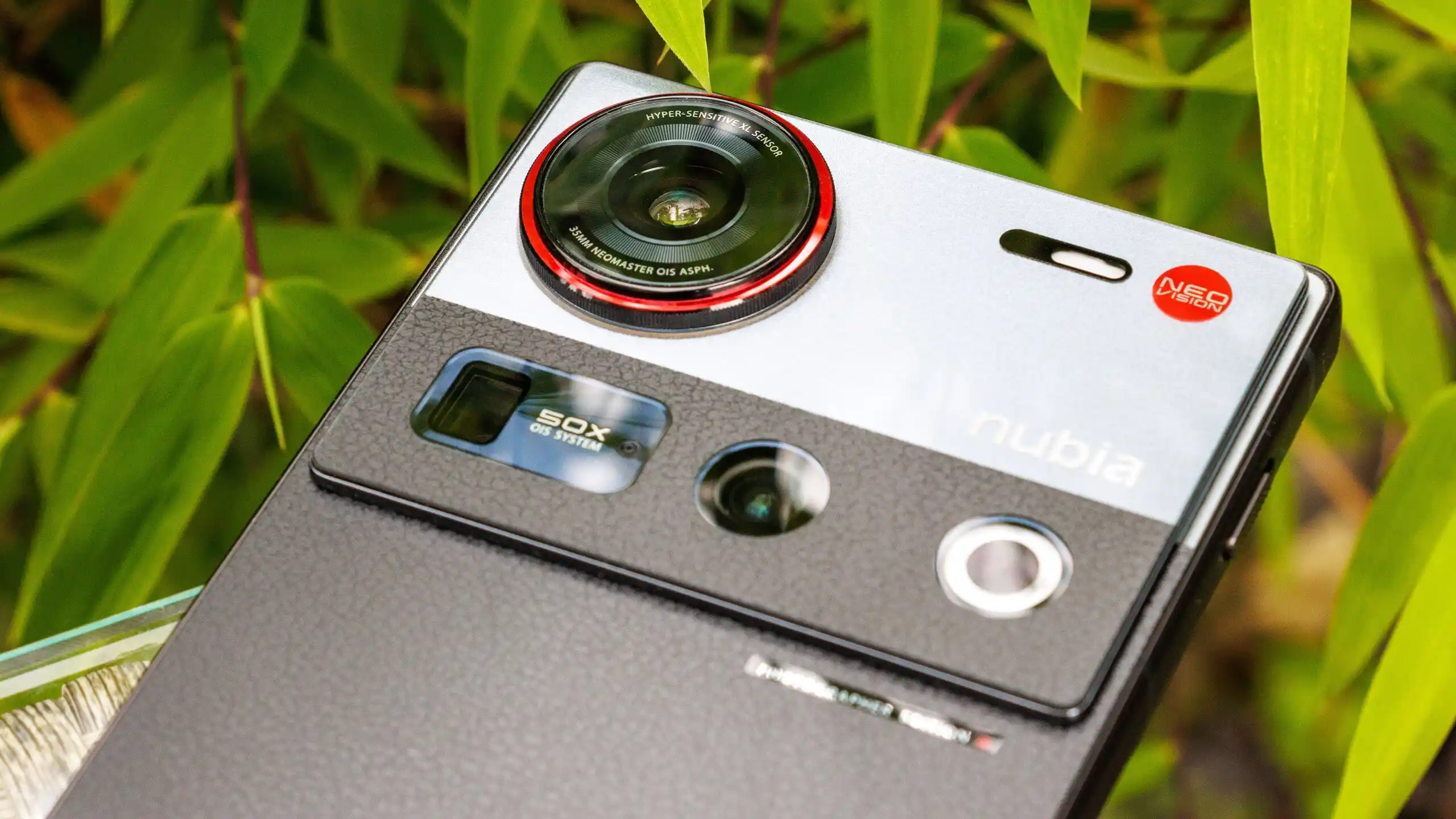 Смартфон ZTE Nubia Z70S Ultra