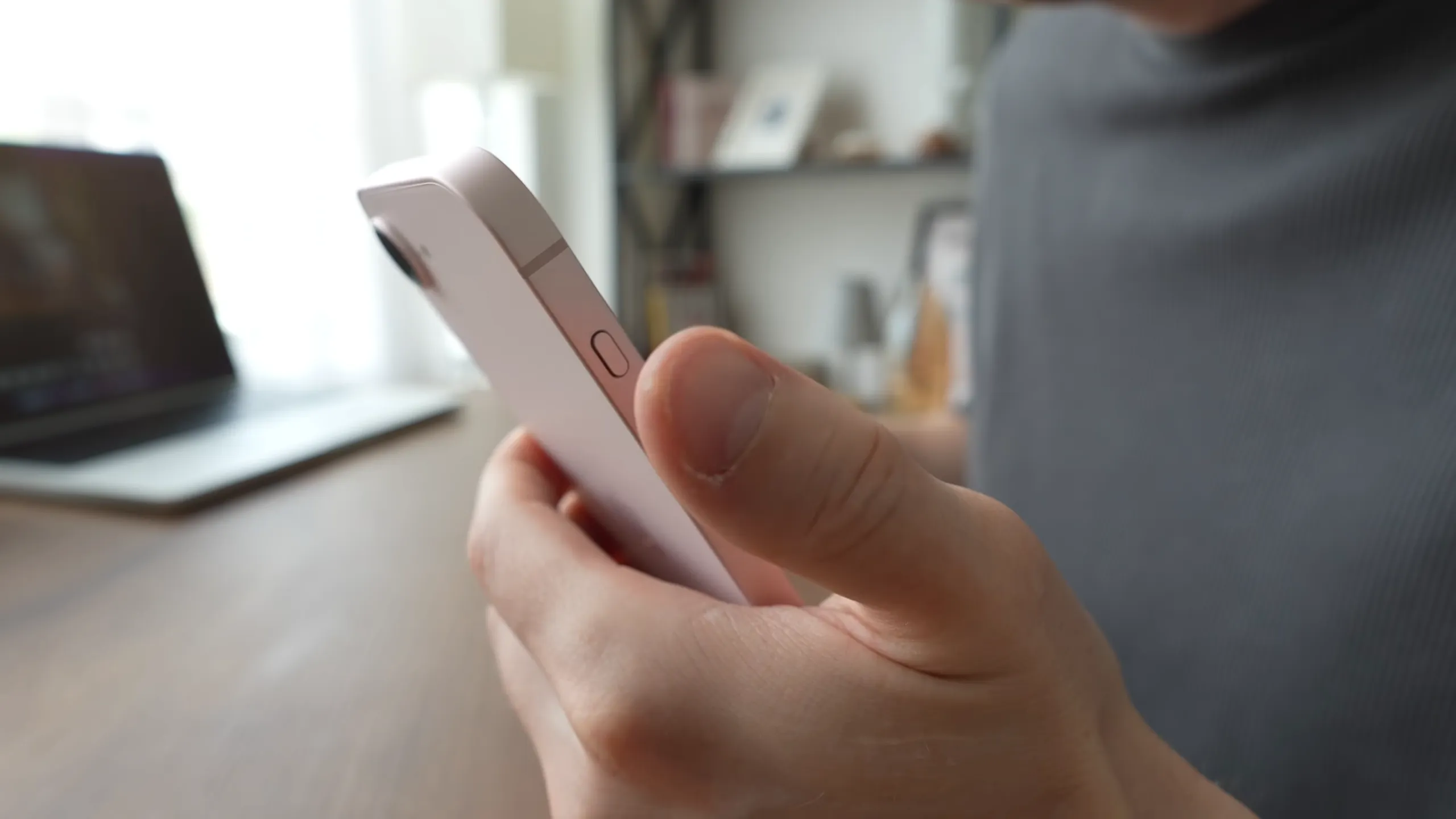 Какой бюджетный iPhone сейчас взять? Есть 3 адекватных варианта