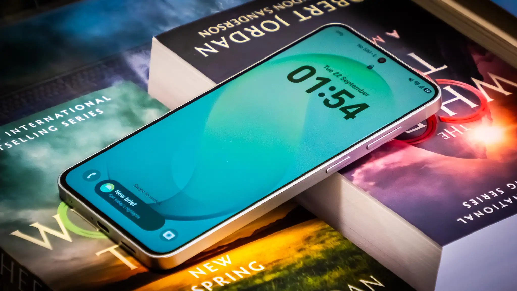 Что лучше — Samsung Galaxy S26 FE или Xiaomi 17T? Выбираем самый сбалансированный субфлагман