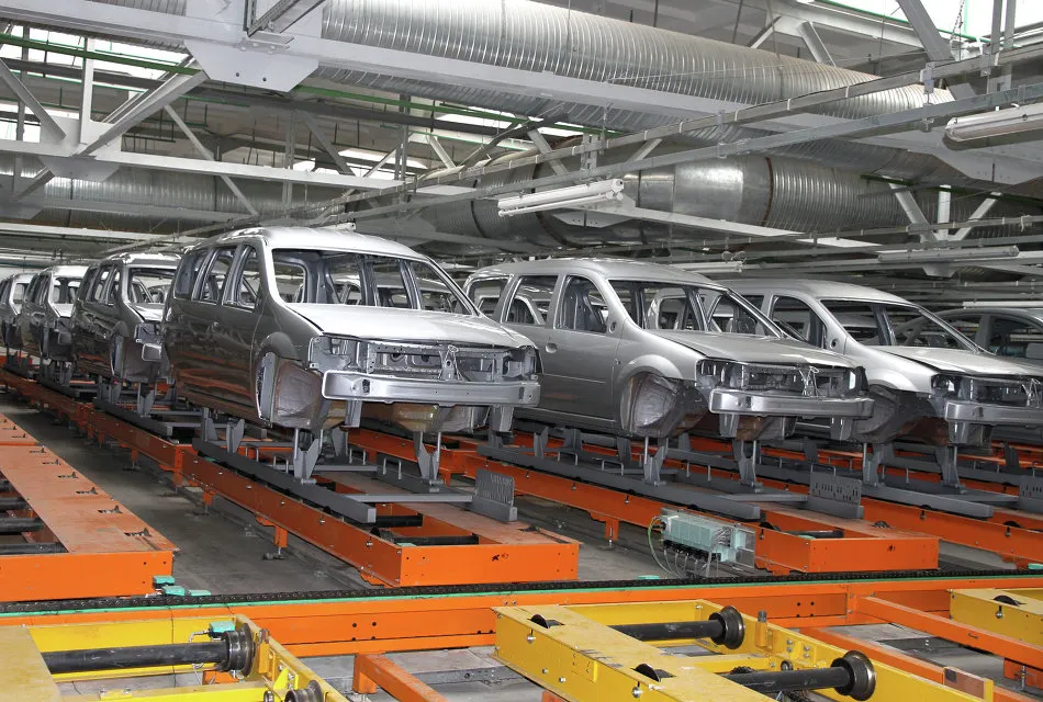 skolko deneg zarabatyvayut i tratyat v