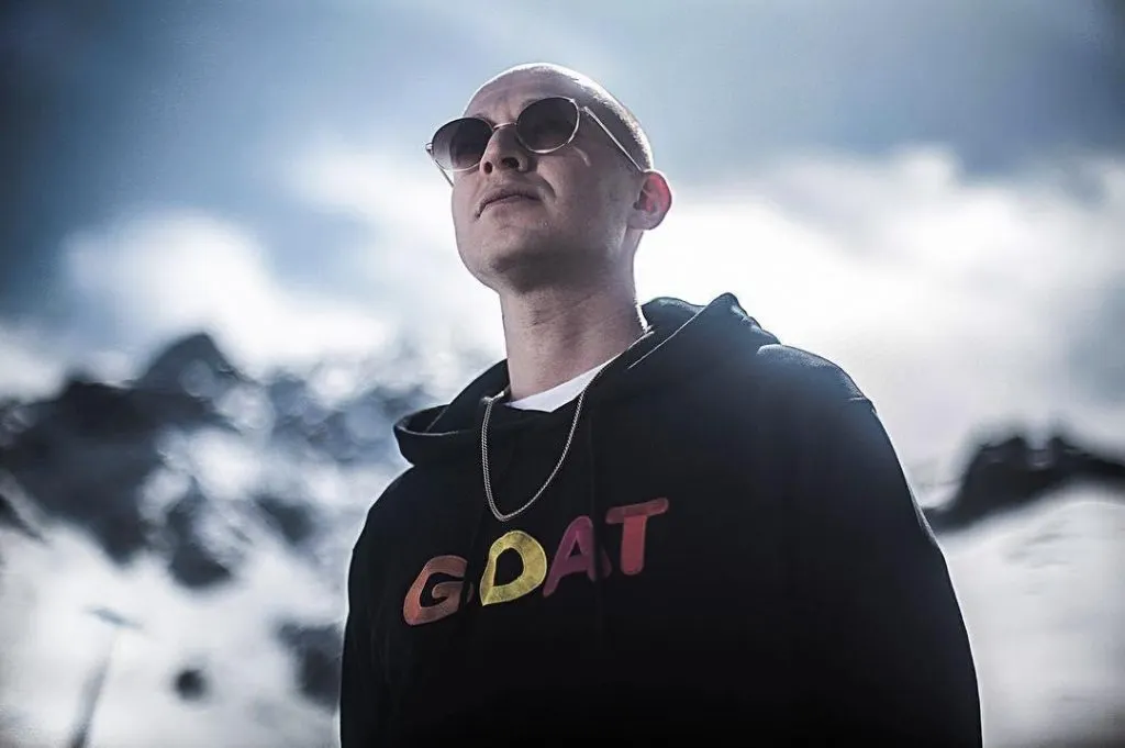 «Для меня это огромное испытание». Оксимирон вызвал на